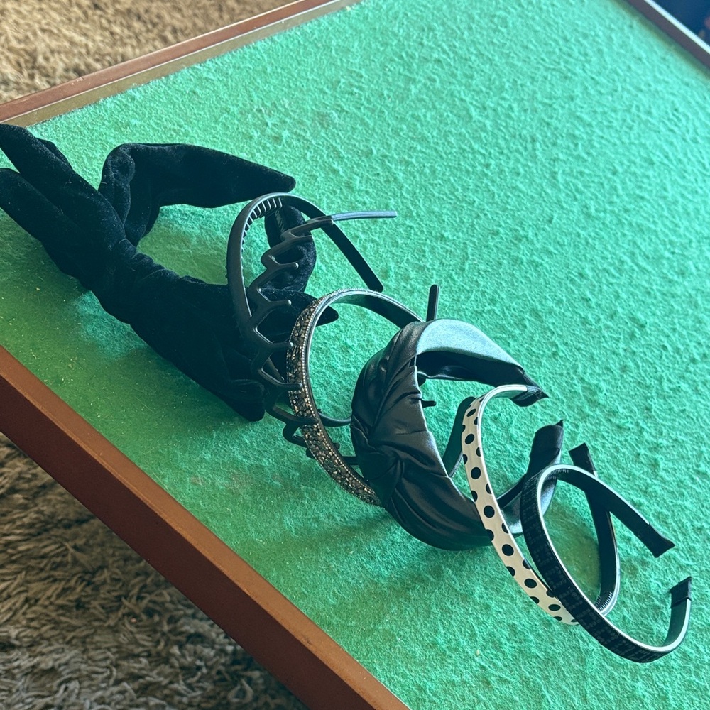 Stylish Black and White Headbands (7) Set